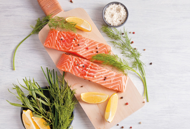 Trancio di salmone con limone e spezie